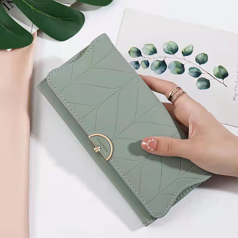 2022 new fashion all-match large-capacity wallet women's long simple folding flower student hand wallet