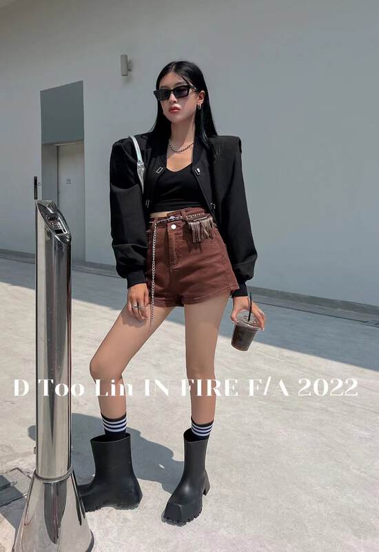 New in early autumn!【DTOO.LIN】Casual high waist solid color denim shorts (with detachable chain) N02A# OZQ