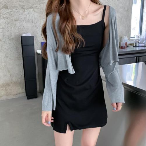 2022 new net red foreign style age-reducing small short sunscreen cardigan suspender dress two-piece suit female