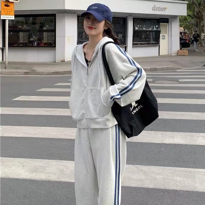 Casual sports suit women's jacket 2021 new fashion fashionable loose and thin sweater running two-piece tide