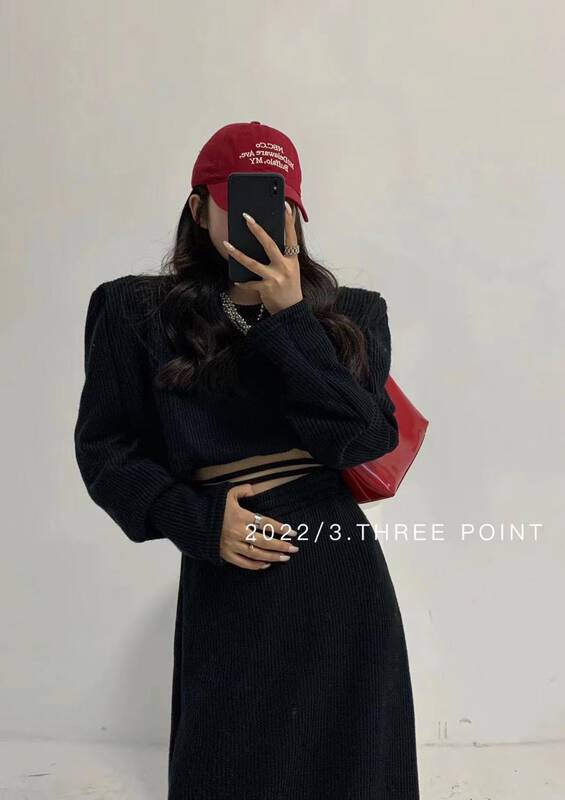 Autumn is new! [3.THREE POINT] Korean loose sweater + high waist straight skirt suit 6066# ZXL