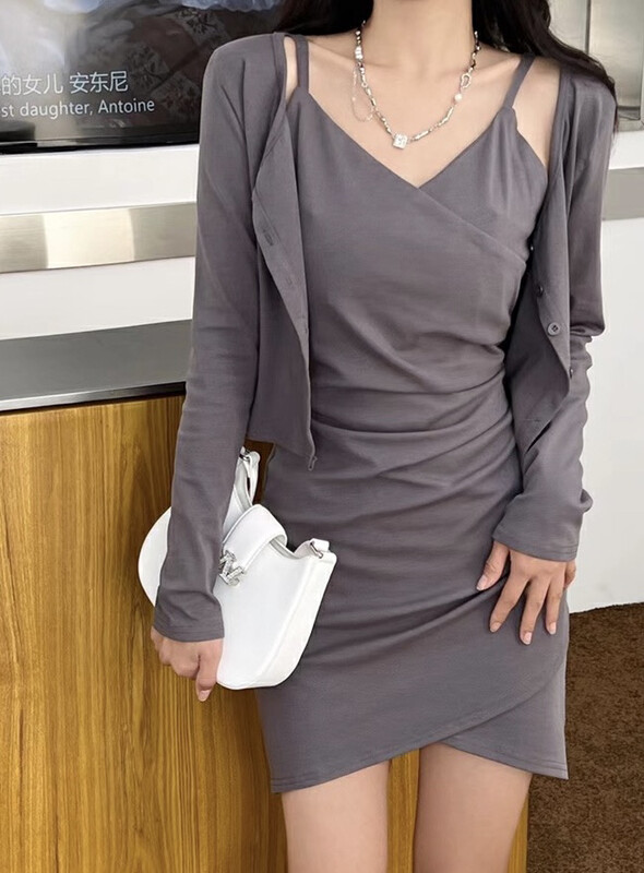 New in autumn! [XINYUANJIEYI Aragaki Yui] Simple small shirt + suspender dress two-piece suit 893# PCZ