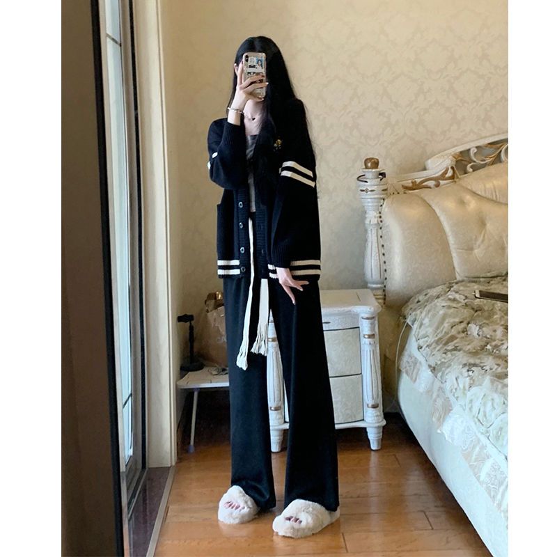 Little bee sweater wide-leg pants two-piece suit loose 2021 autumn and winter Korean style wear Hong Kong style retro knitted cardigan