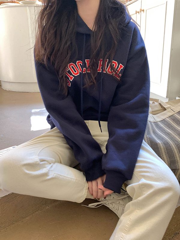 Real shot 2022 autumn and winter short sweater women's Korean version plus velvet thick letter embroidered drawstring hooded pullover top