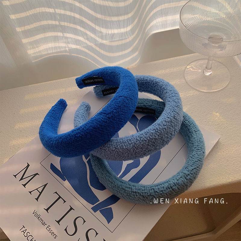 Klein blue plush headband female high skull top showing face small Korean ins high-end hair clip headband winter