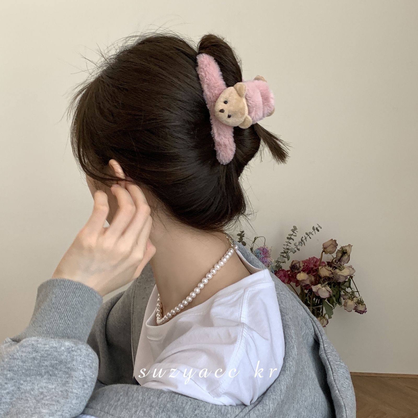 Plush bear hair clips with a lot of hair on the back of the head, cute cartoon furry clips, large winter hairy shark clips