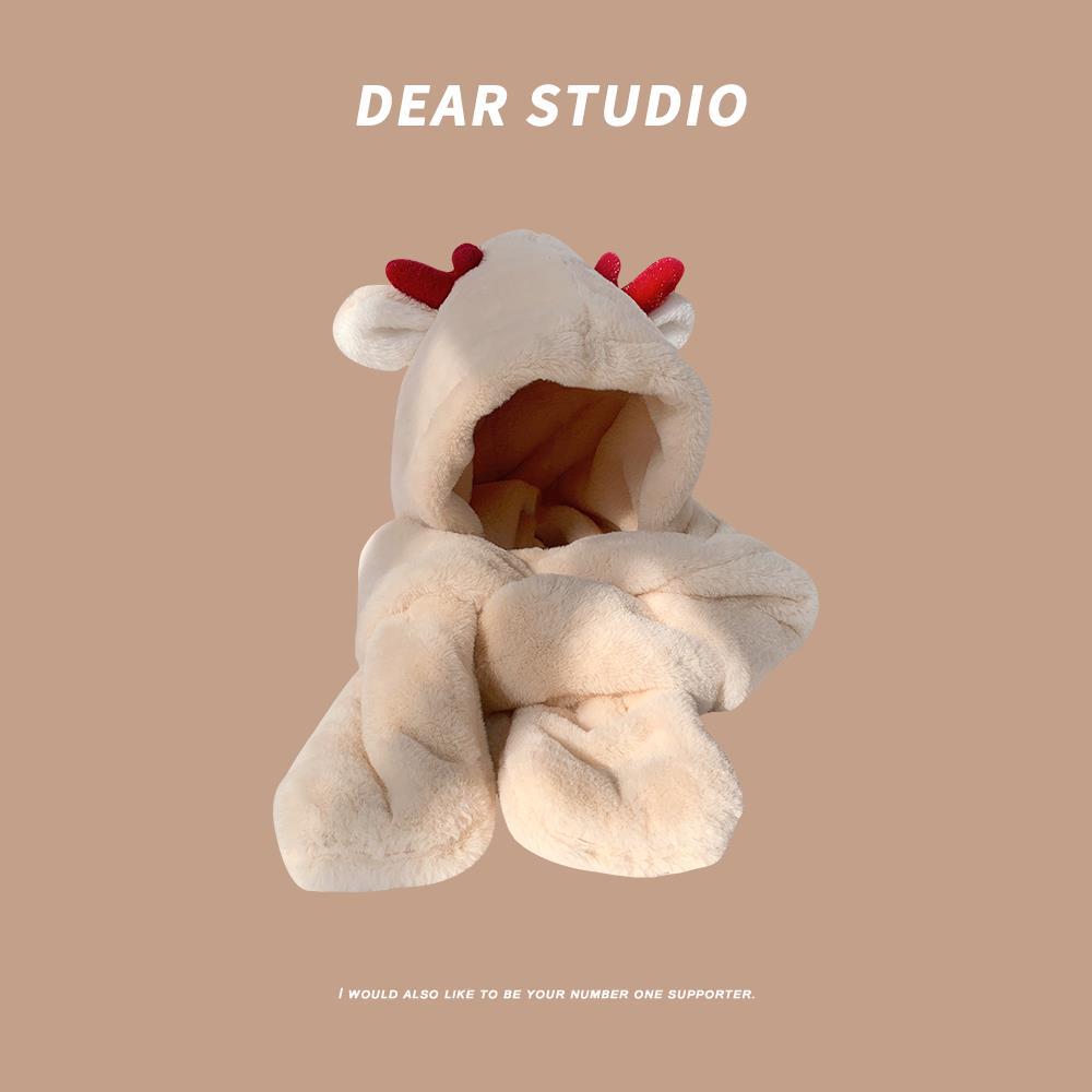 Some fried chicken cute and warm beige hats women's autumn and winter bears lamb hair fisherman hats plush three-piece trendy