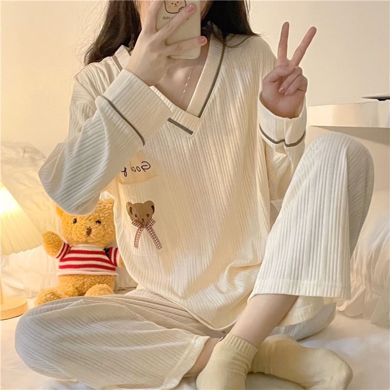 Japanese pajamas female ins spring and autumn cute bear student sweet V-neck long-sleeved can be worn outside the home service suit