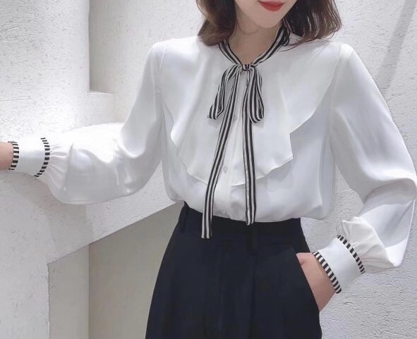 New in early spring!  【LINNA】Striped embellished lace-up shirt 9290# JJ