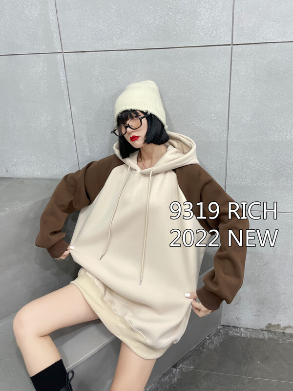 New in autumn! [9319] Hooded color matching comfortable pullover loose sweater 83001# L