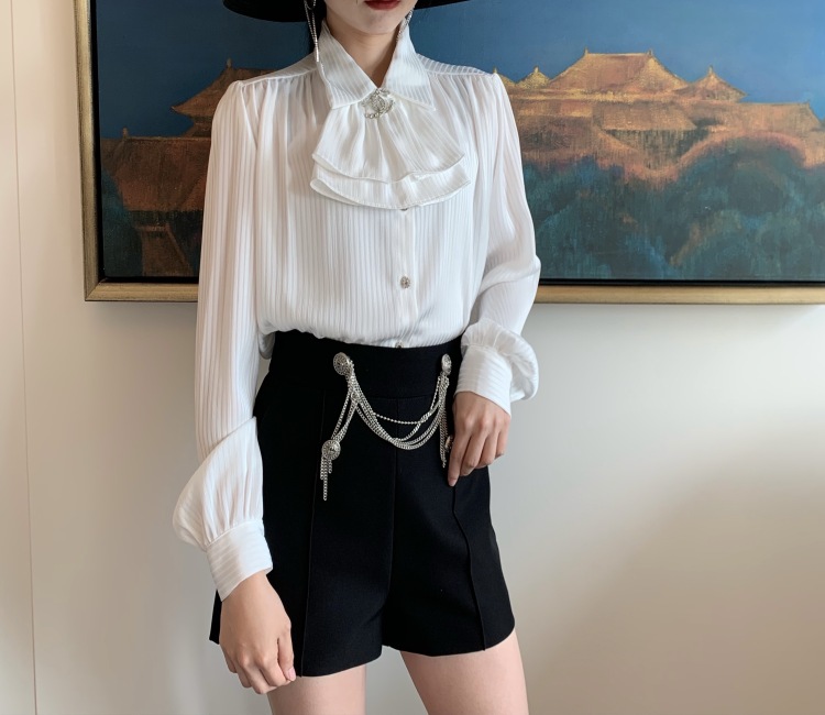New in early spring! Buyers recommend!  【LINNA】Elegant Lady Chain Simple Casual Shorts (Selling Skirts Only) 8891# JJ