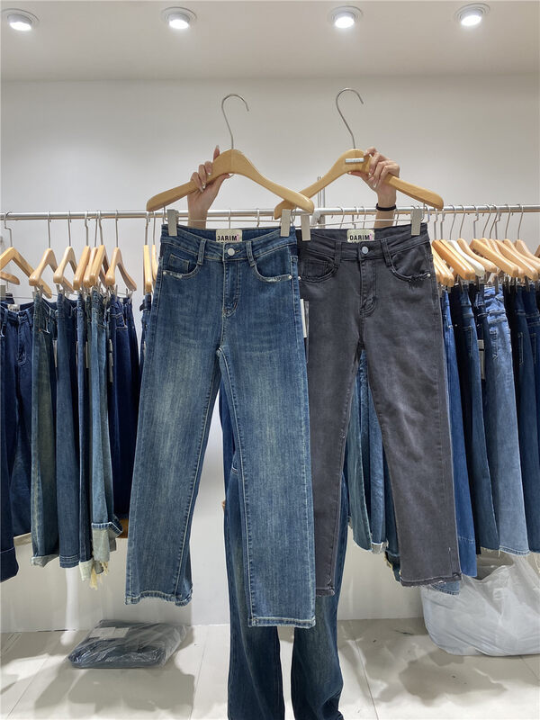 New in autumn! [JEANS] Neat slimming and comfortable jeans R049# LSW