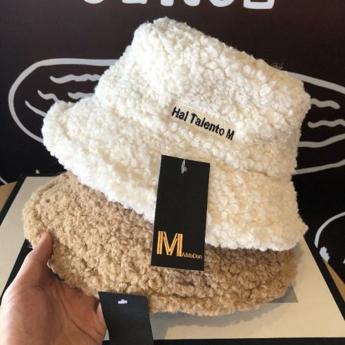 The ins Japanese lamb wool embroidered letter warm versatile fisherman hat female autumn and winter Korean version fashion plush basin hat