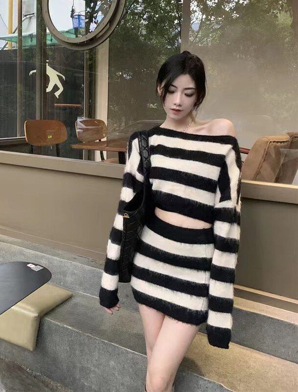 New Autumn Styles! [X·H STUDIO] Pure Desire Striped Knitted Shirt + High Waist Pack Hip Skirt Set (Sell Only Sets) 8825# OZQ