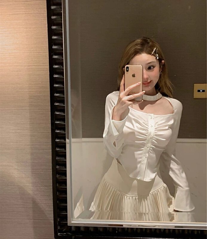 Live ⑲! New winter models!  【LINNA】Sweet age-reducing temperament bright diamond halter slim top + simple high waist half suit 124821# JJ