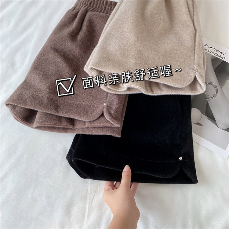 Real shot autumn and winter ins design feeling scheming A-line pants elastic high waist all-match split shorts