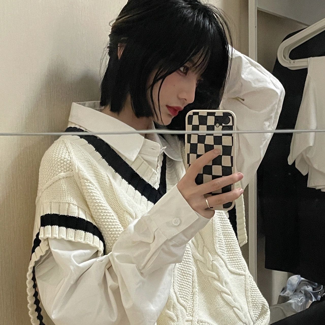 Two-piece suit/single-piece autumn and winter college style V-neck sweater knitted vest vest loose folded vest shirt trendy