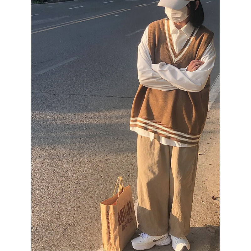 Two-piece suit/single-piece spring and autumn Korean version of Hong Kong style all-match V-neck knitted layered sweater vest coat blouse trend
