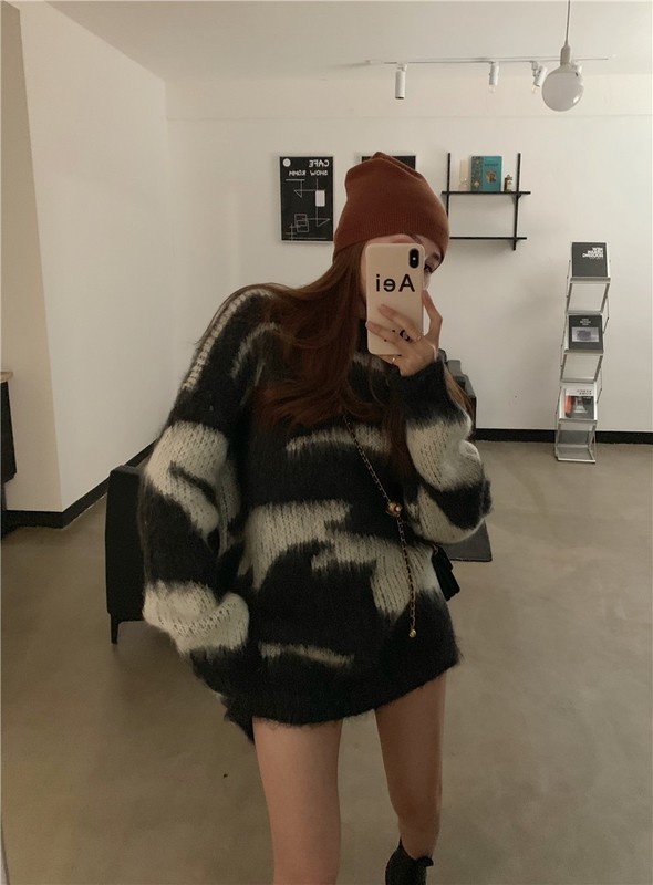 Real Shot Real Price Lazy Street Round Neck Loose Mid-Length Sweater