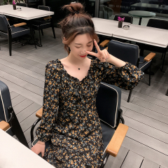 French retro dress female 2022 spring new square collar long skirt small tall and thin floral skirt