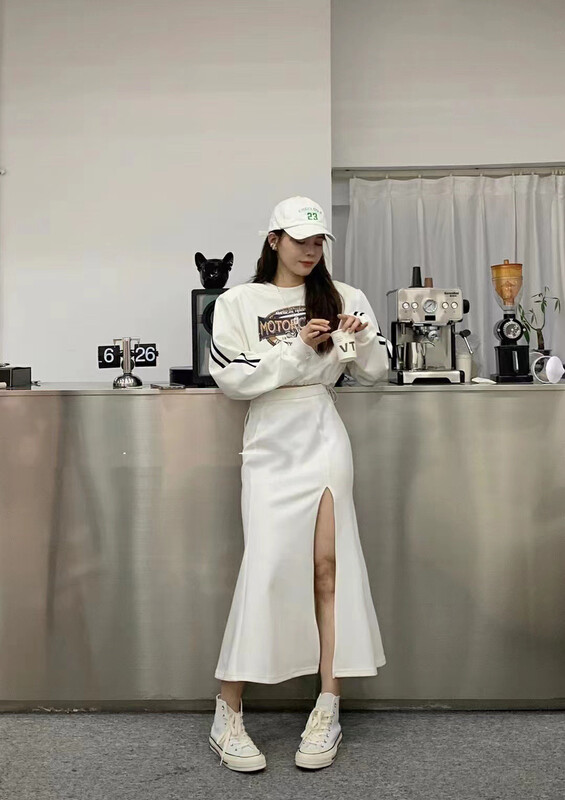 Autumn is new! [MINI NI] shoulder pad short sweater + high waist slim skirt suit 9919# PCZ