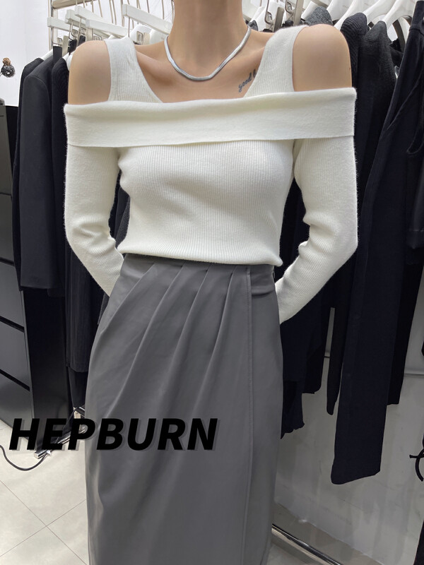 [HEPBURN Hepburn] One-shoulder long-sleeved knitted sweater all-match thin Y08