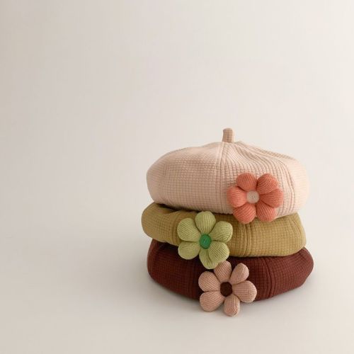 Children's beret spring and autumn girls small flower octagonal hat foreign style wild pumpkin hat winter baby painter hat