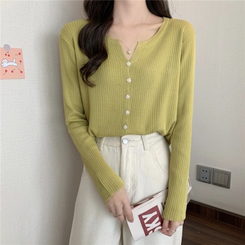 Loose white slim long-sleeved knitted sweater women's spring 2022 Korean version of the new short cardigan small coat top