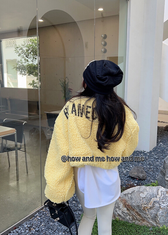 【 HOW AND ME Cheng Xi 】Korean version of fashion casual letter grain plush short small coat short coat 5201