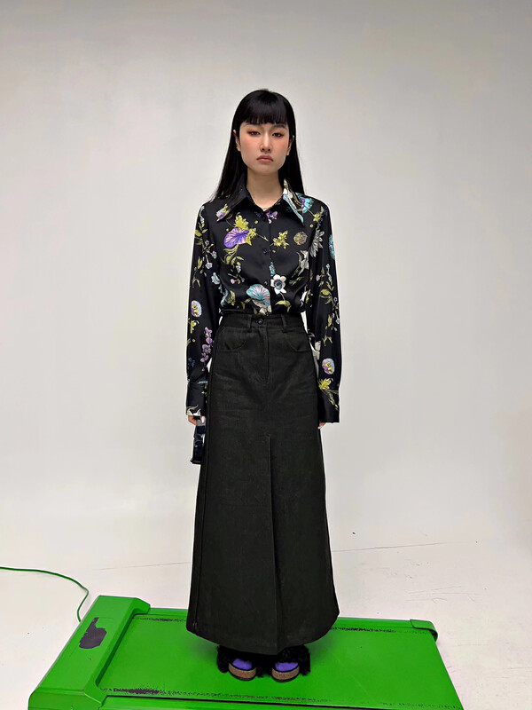 [D.TWO D2] Textured and comfortable long skirt 2529126# ZXL