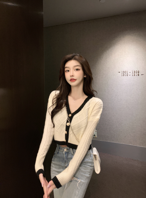 Real Shooting Real Price Small Fragrance V-neck Twist Knitted Short Cardigan Sweater