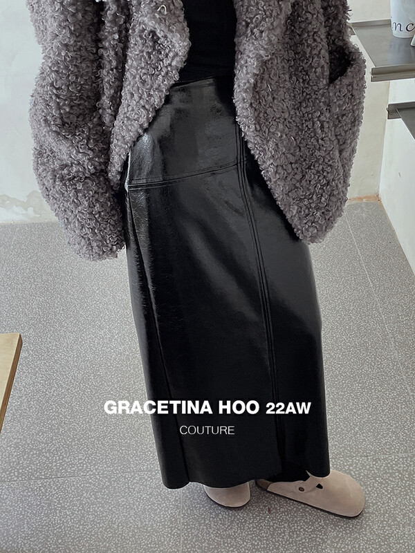 【GRACETINA HOO】Designed narrow waist and slim back slit inclusive all-match skirt imported simulation glossy bright leather BQ2271