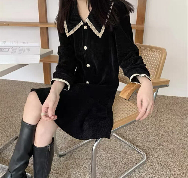 [Timely Rain] Korean style ins retro sweet design doll collar stitching lace velvet dress M0569# WPL
