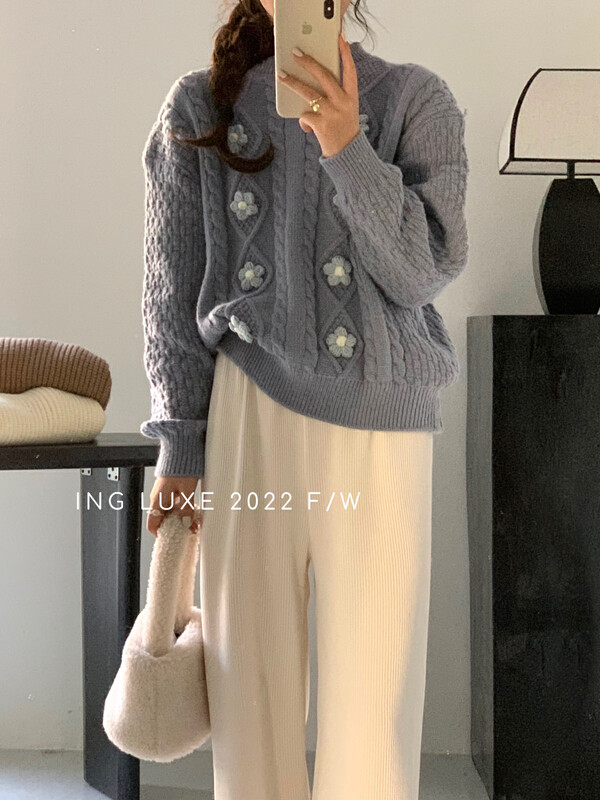 【ING】Japanese retro round neck embroidered flower pullover sweater w3971