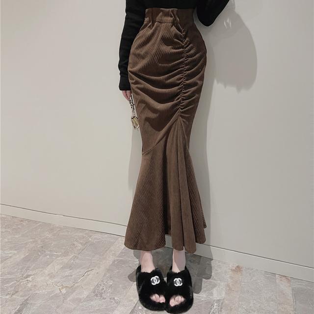 Black skirt female 2022 spring and autumn net red fried street imperial sister temperament high waist slim bag hip pleated fishtail long skirt