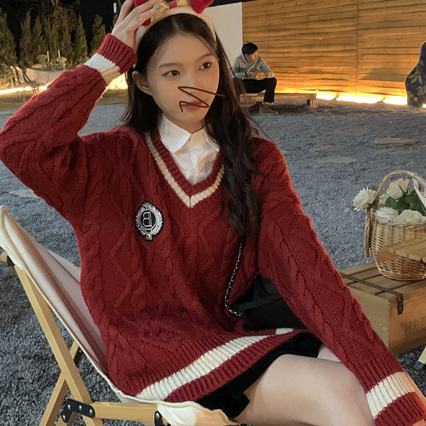 Chinese New Year Red Twist Sweater Women's Autumn and Winter Thickened V-Neck Loose Outerwear Lazy High School Style Versatile