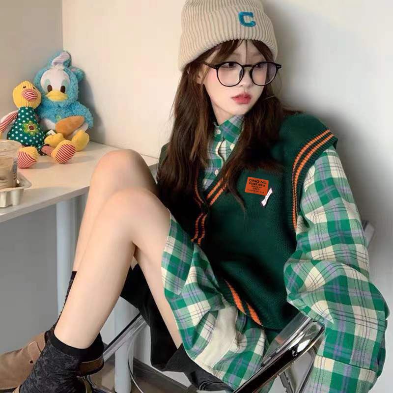 Autumn women's clothing 2022 new college style green plaid shirt with vest dress two-piece suit