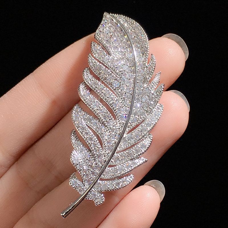 Temperament female inlaid rhinestone leaves i brooch brooch corsage five-leaf flower clothing clothes accessories popular jewelry