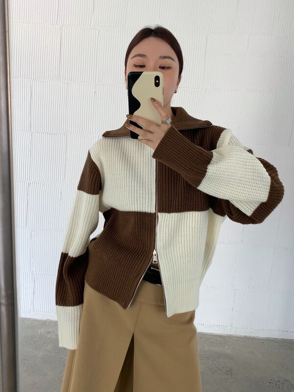 【DTU】Zipper high collar contrasting color plaid long-sleeved warm sweater 52510# LSL