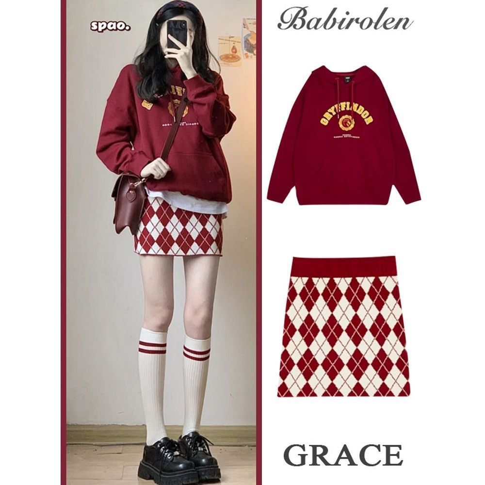 Autumn and winter design sense retro temperament high waist slim bag hip red plaid skirt hot girl short skirt two-piece suit