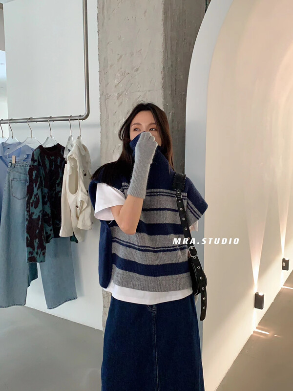 【MRA】Korean version of the trendy stripes contrast color thin sweater vest YS2-SP89