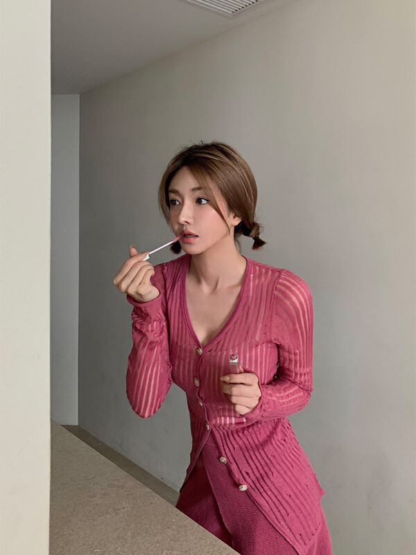 The original price is 73.32! New in autumn! [WGWE] pure desire wind celebrity temperament knitwear + irregular skirt suit 2484# FHX