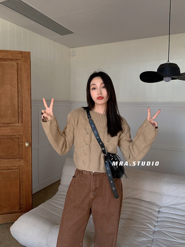 Original price 98.99! 【MRA】Korean Twist Thickened Warm Short Sweater SP68