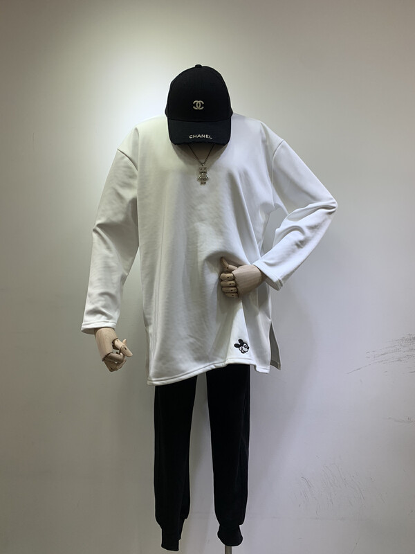 【9319】Velvet White T Mickey Embroidery Round Neck Long Sleeve T-Shirt A205# L