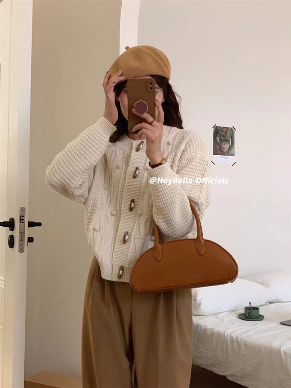 Original price 77.83! 【HEY BELLA】Korean version solid color braided horn button warm sweater B9791# L
