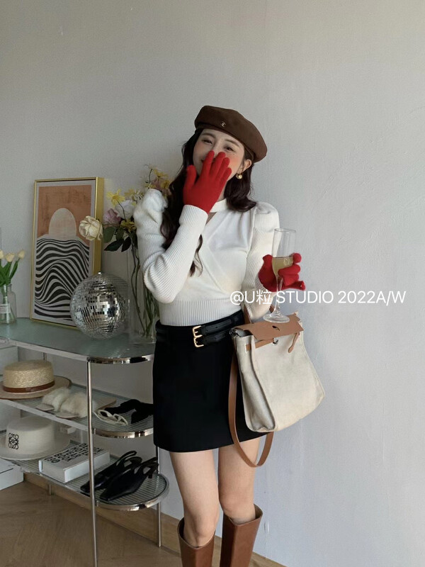 [U grain] Korean version of the hanging neck careful machine bottoming knitted sweater 7221