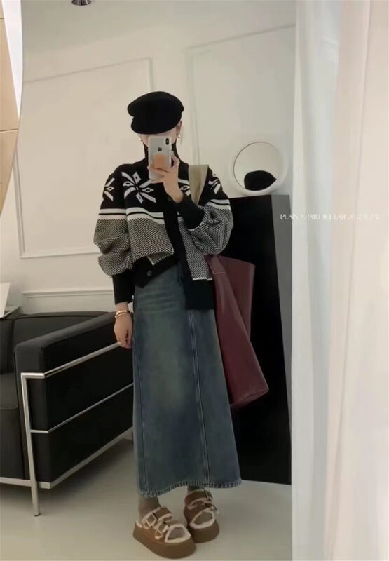 【ARE YOU】High-neck single-breasted color matching fashion warm sweater (sweater only) YS1-862# L