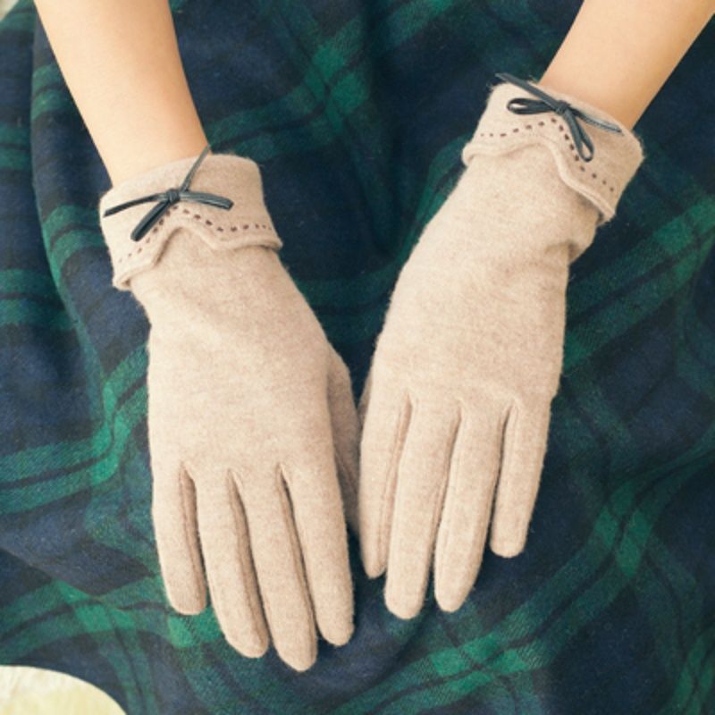 Korean version of gloves winter women's five fingers separate riding windproof cute plus velvet thickened cashmere touch screen mobile phone gloves