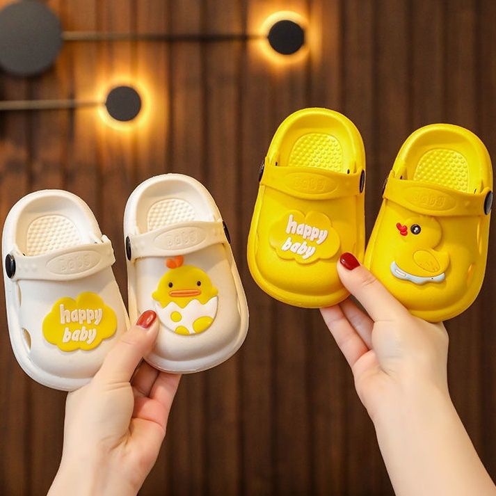 Children's rabbit hole shoes spring and summer cute girls home non-slip Baotou anti-collision soft bottom boys and girls sandals and slippers for women