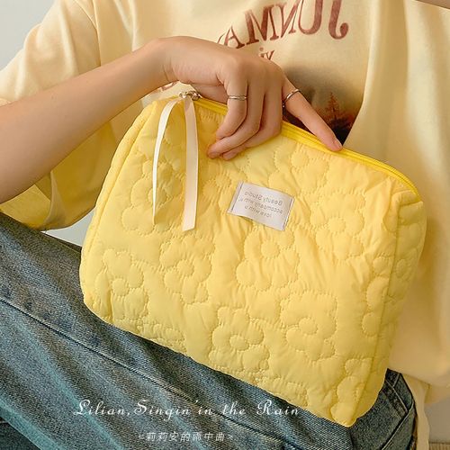 Curved milk fufu marshmallow cosmetic bag in the rain cute Japanese female high-value bag simple large-capacity storage bag